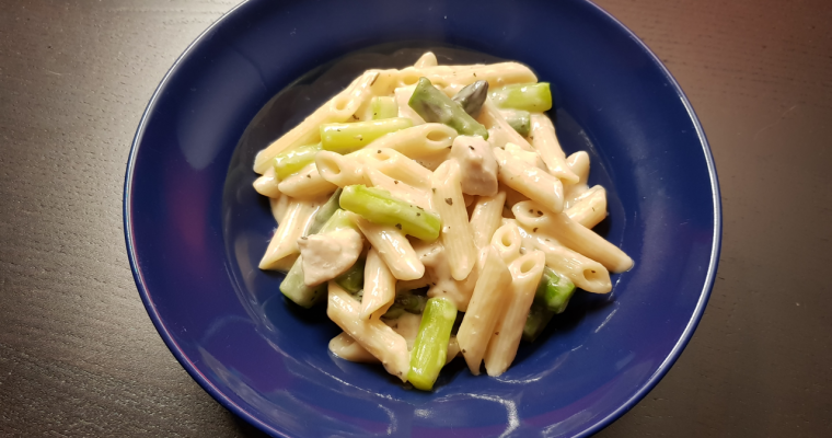 Spargel-Hähnchen in Käsesoße